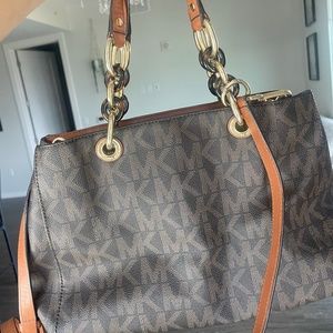 Michael Kors purse